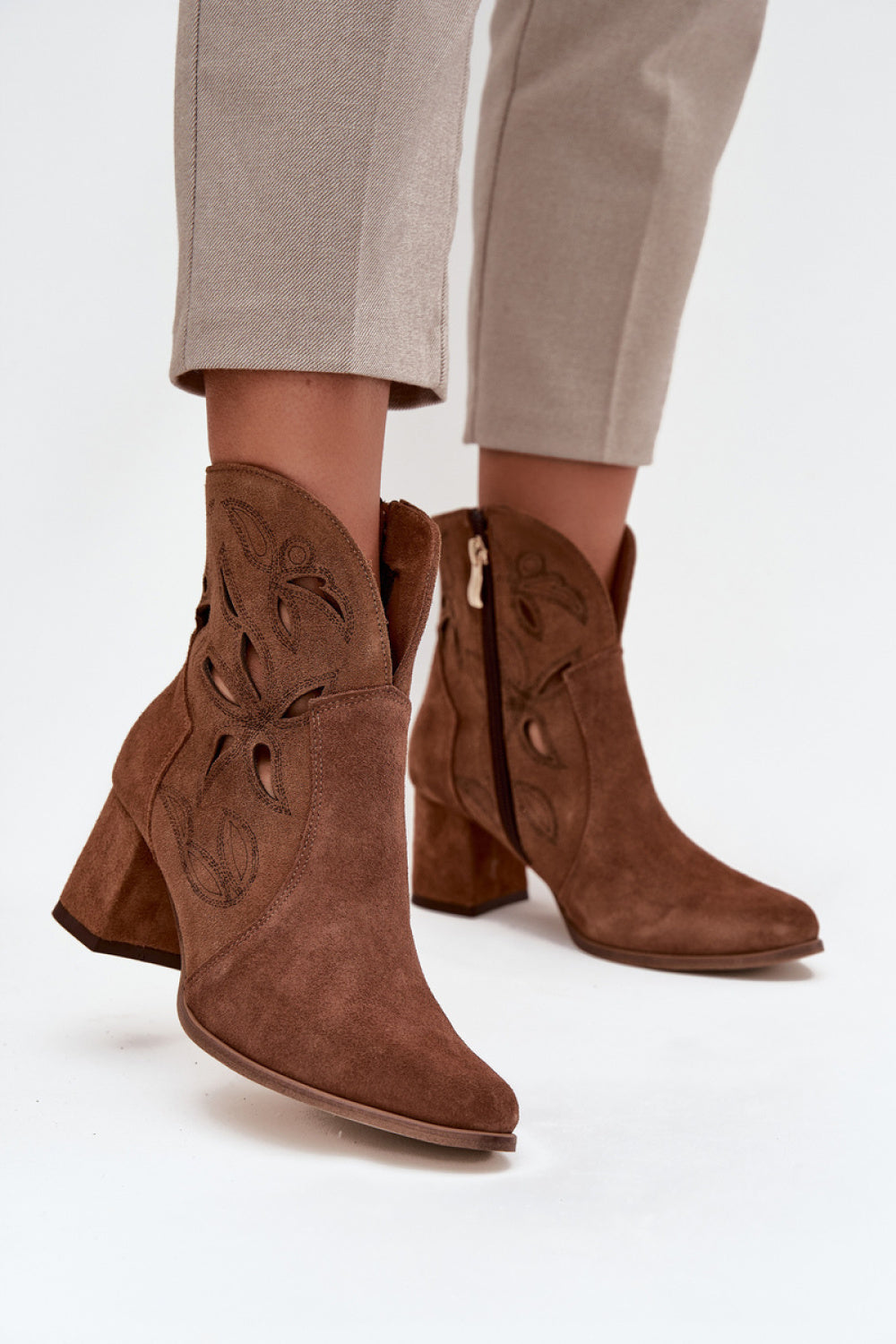Ankle boots with heels model 219132 Step in style