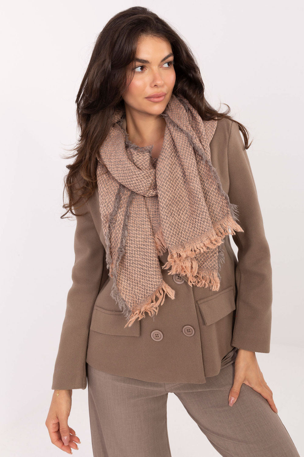 Scarf model 219617 AT