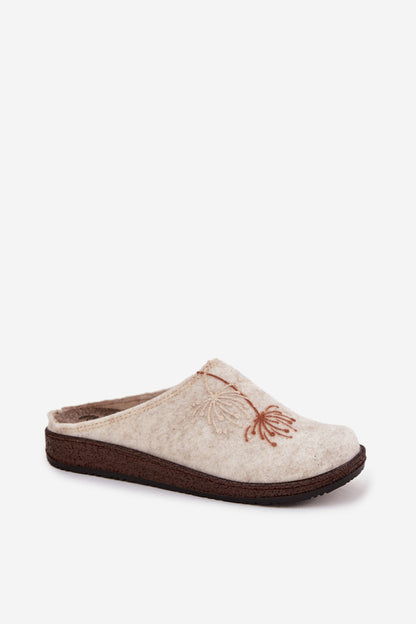 Slippers model 220065 Step in style