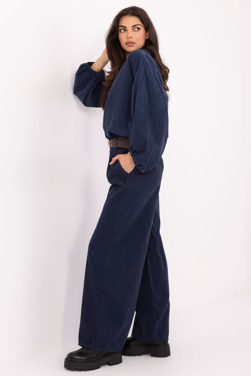 Women's Trousers Model 220281 Italy Moda