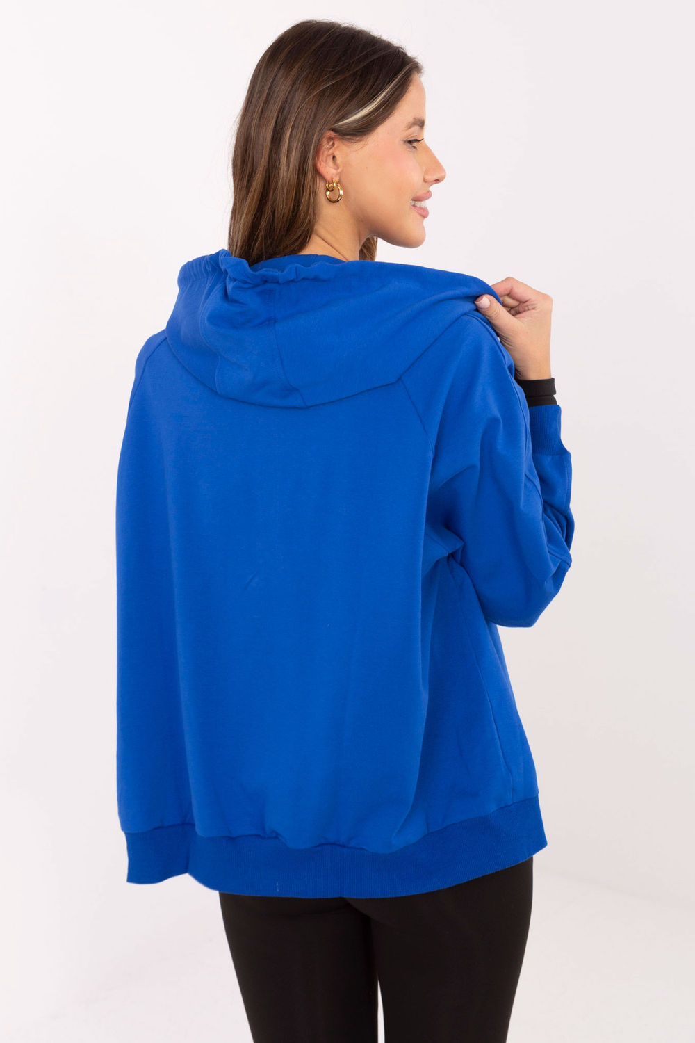 Sweater model 220406 Relevance