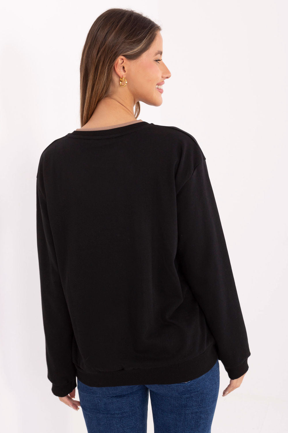 Sweater model 220413 Relevance