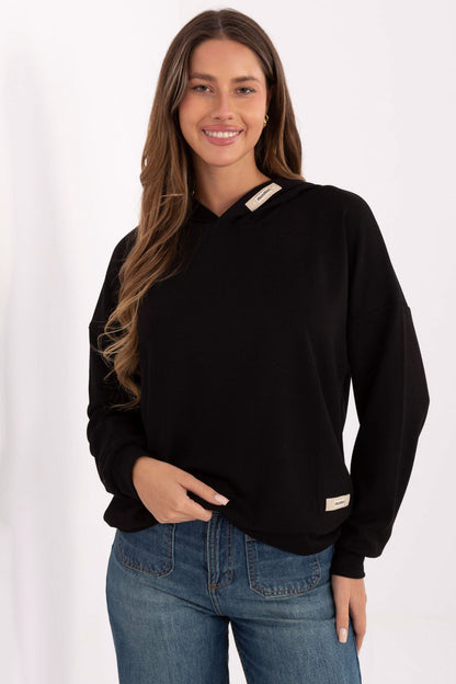 Sweater model 220419 Relevance