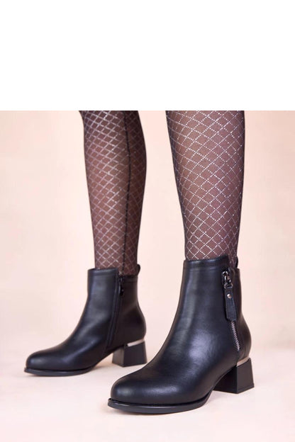 Ankle boots with heel model 221016 Solea