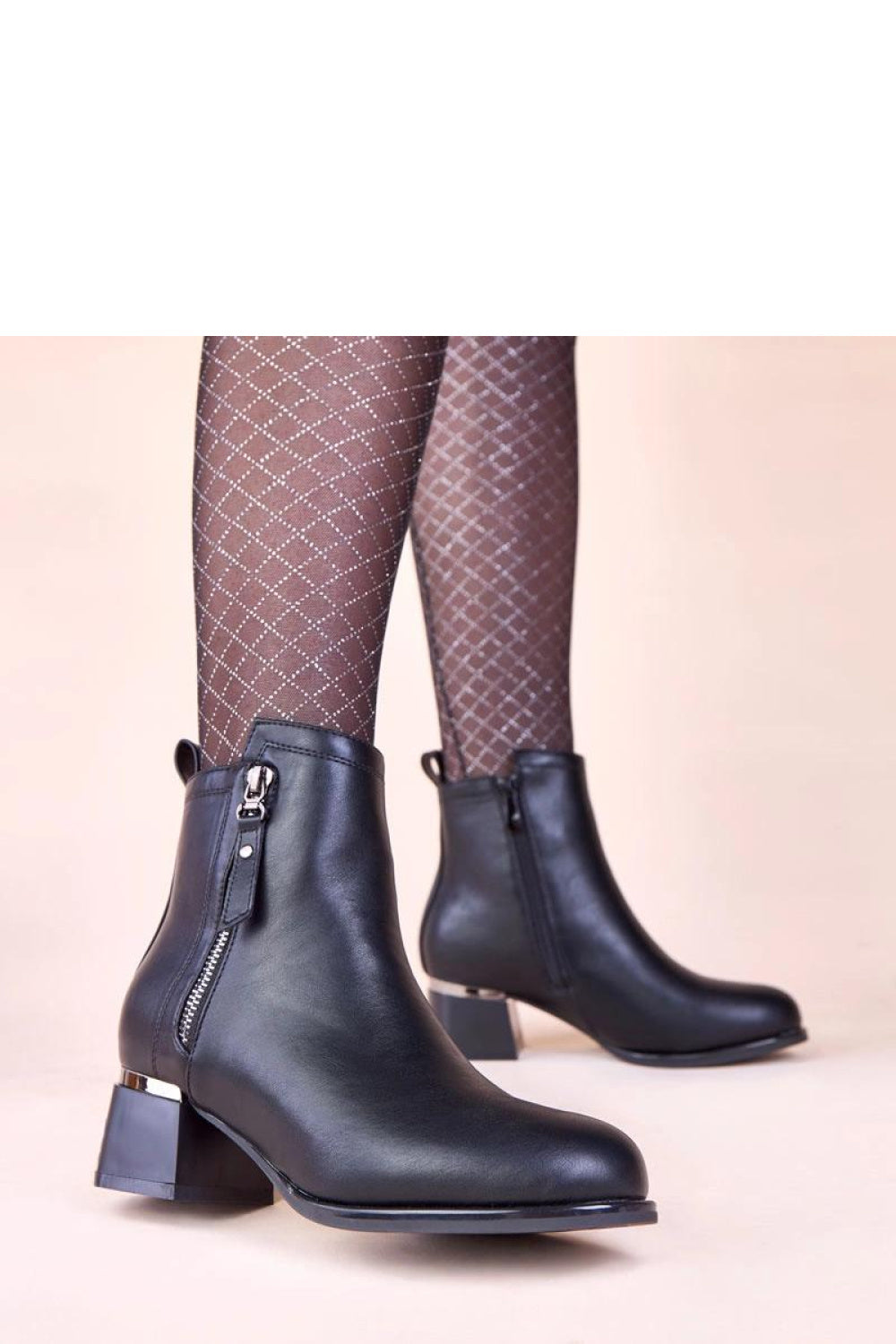 Stiefeletten mit Absatz model 221016 Solea