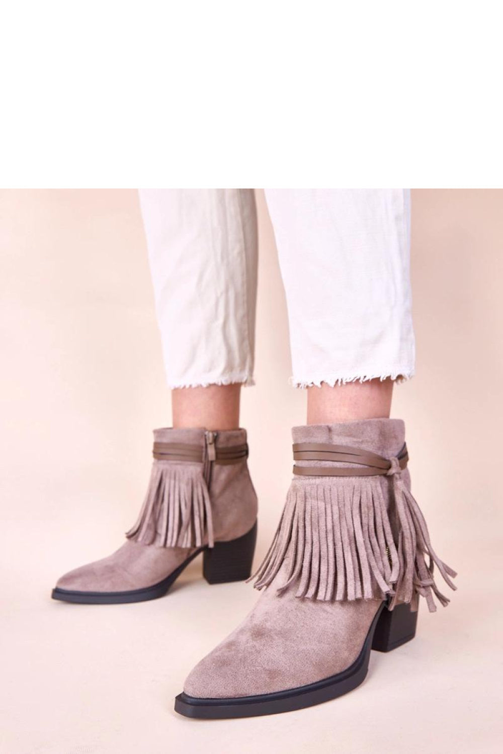 Ankle boots with heels model 221020 Solea