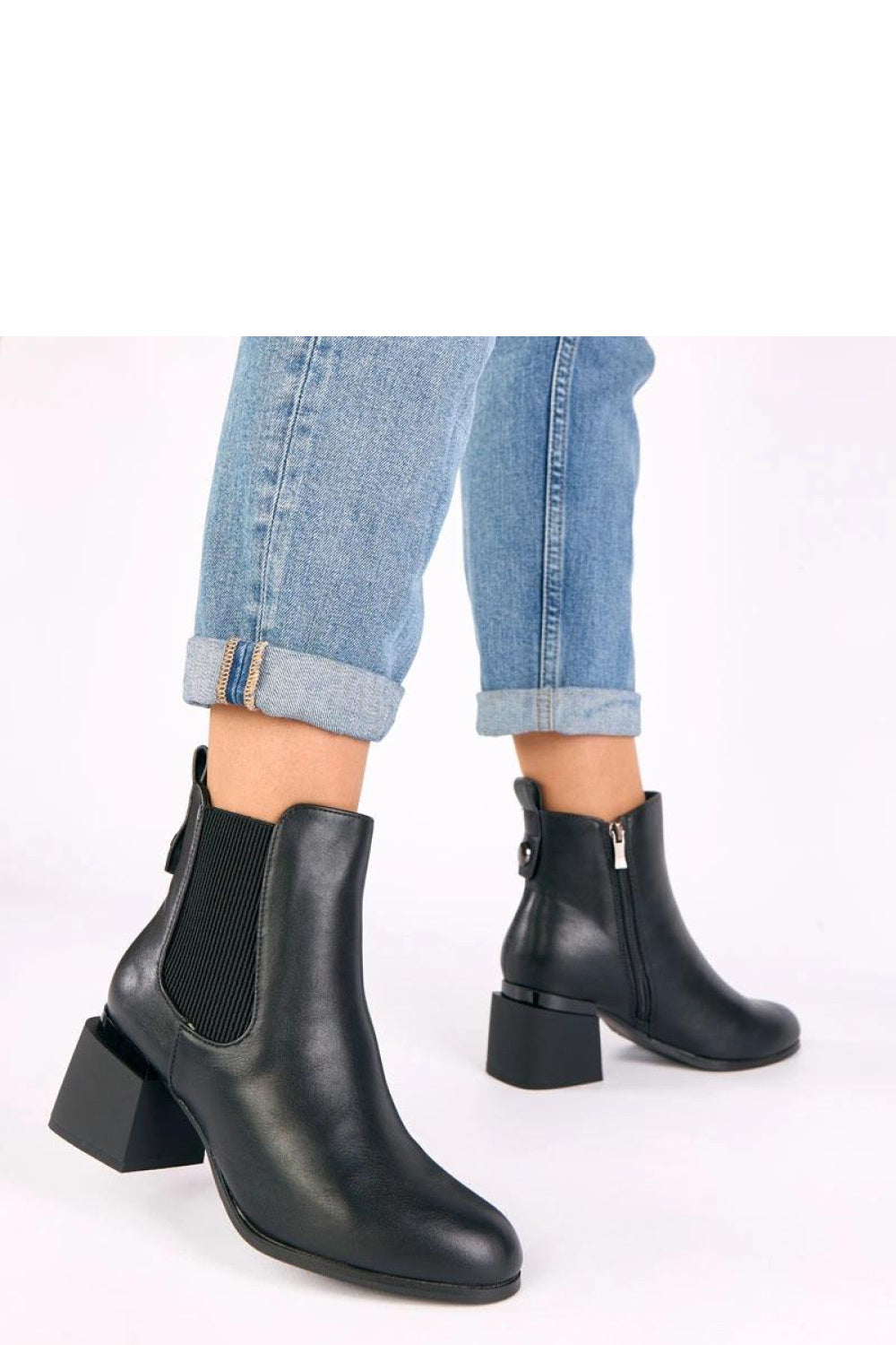 Heeled ankle boots model 221631 Solea