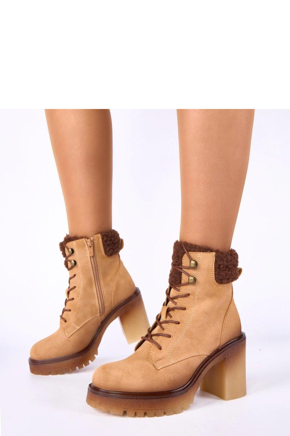 Ankle boots with heel model 222346 Solea