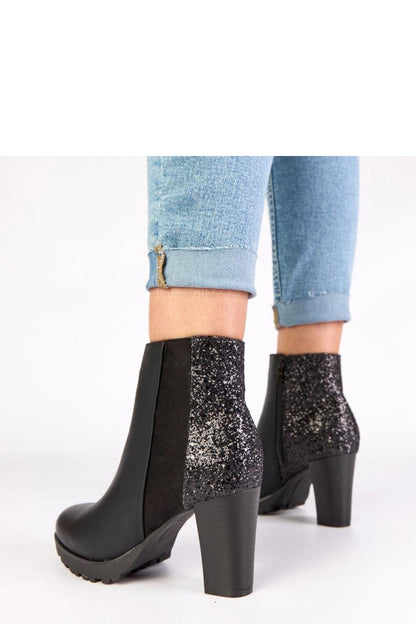 Ankle boots with heel model 222359 Solea