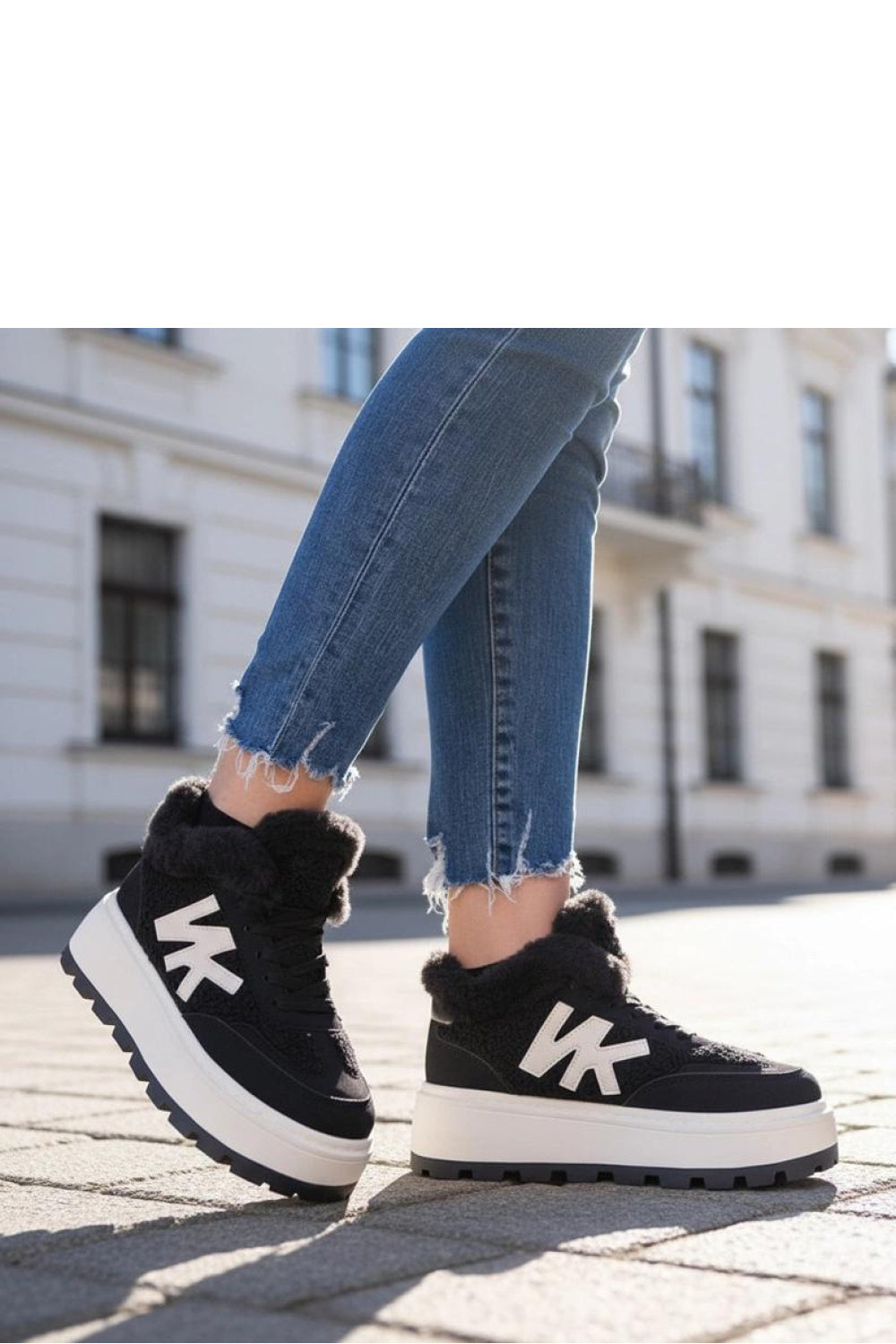 Athletic shoes model 223144 Solea