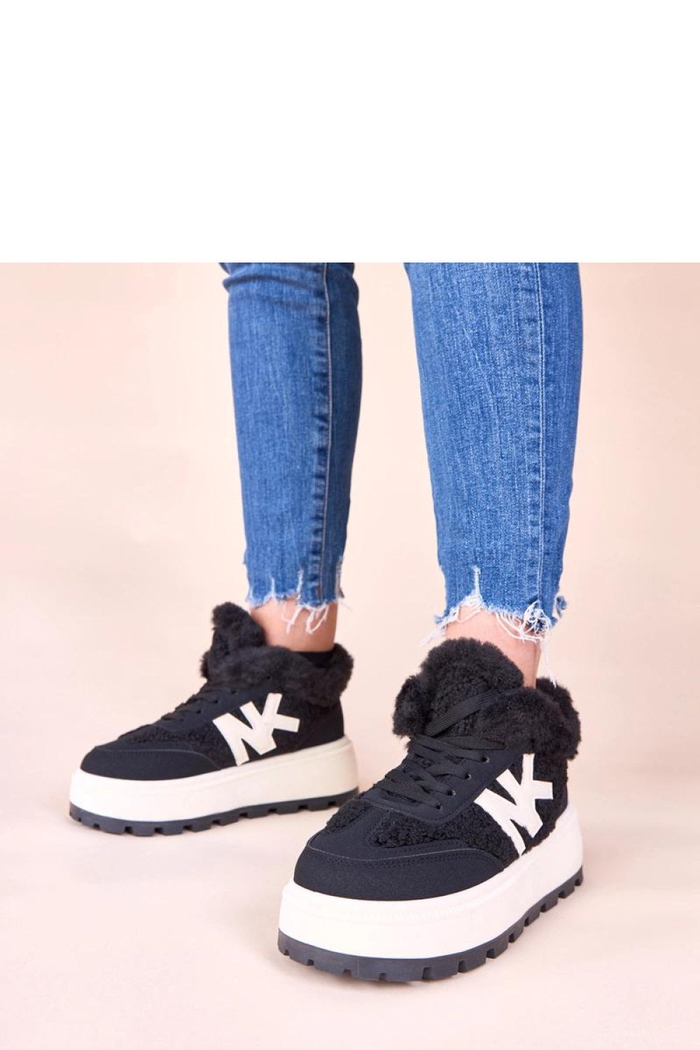 Athletic shoes model 223144 Solea