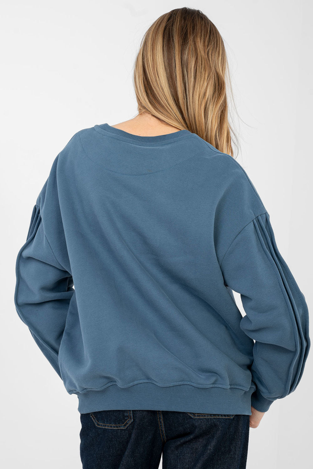 Sweater model 224129 Factory Price