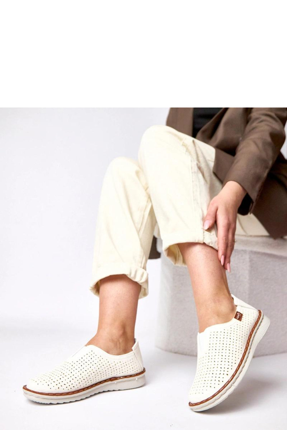 Low shoes model 224159 Solea
