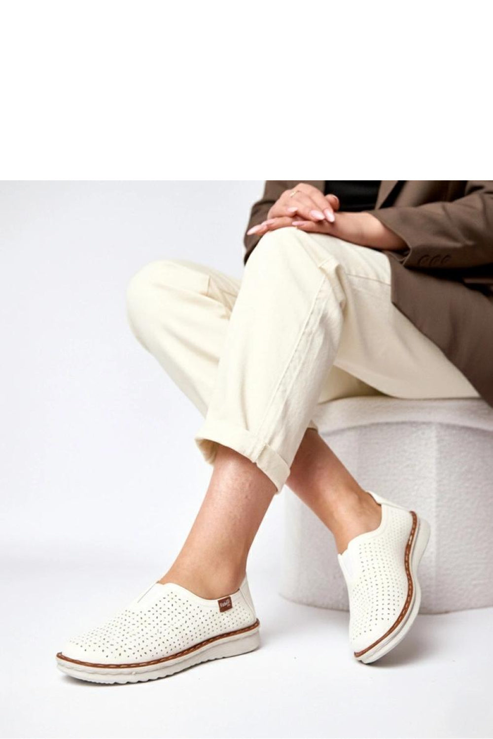 Low shoes model 224159 Solea