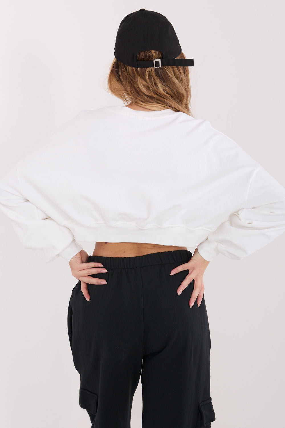 Sweater model 224923 Factory Price