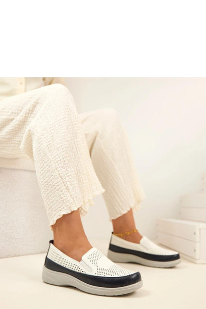 Low shoes model 225601 Solea