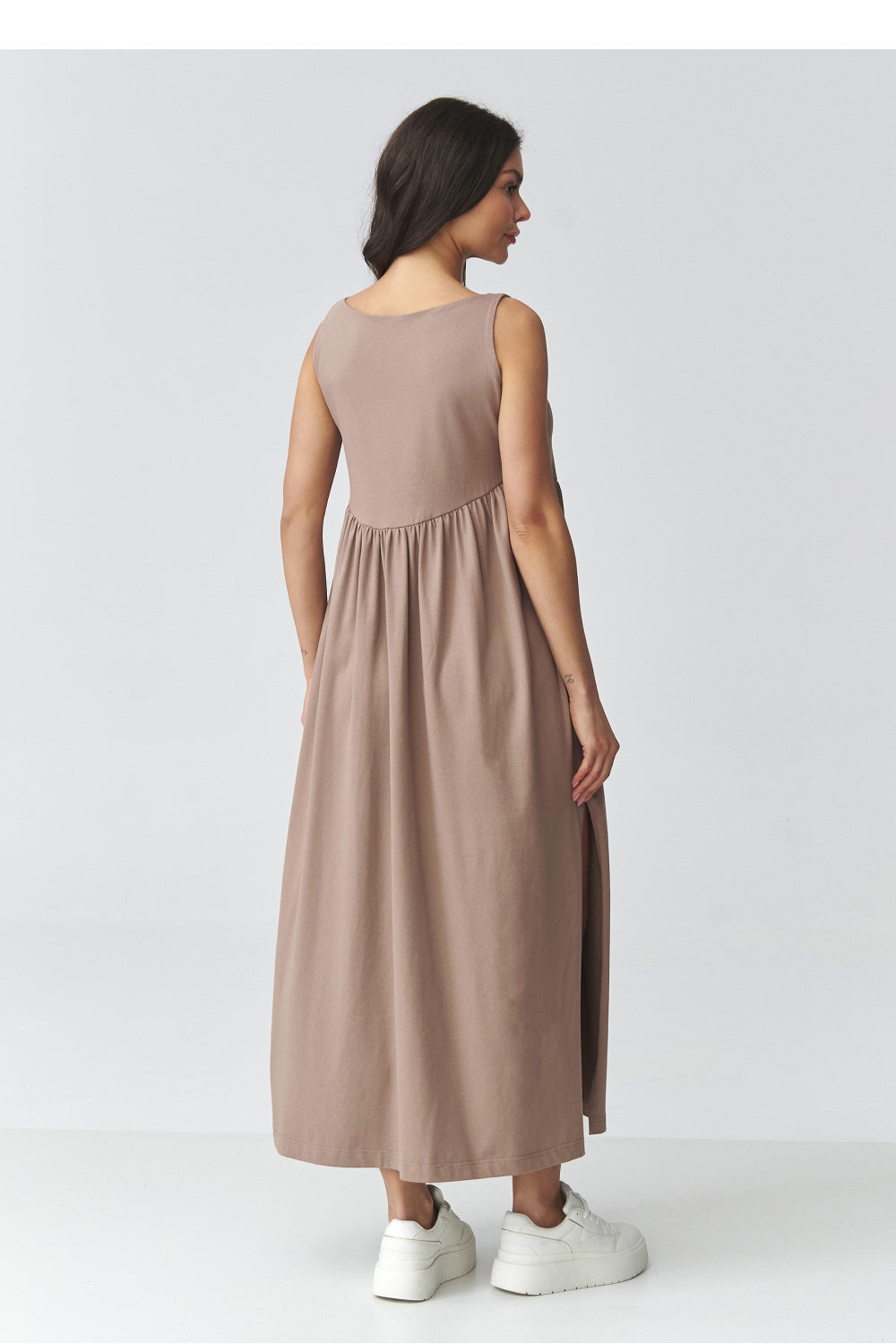 Alltagskleid model 225637 Makadamia