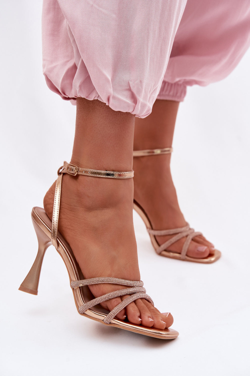 Sandalen mit Absatz model 226508 Step in style