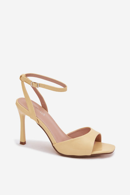 Sandalen mit Absatz model 227435 Step in style