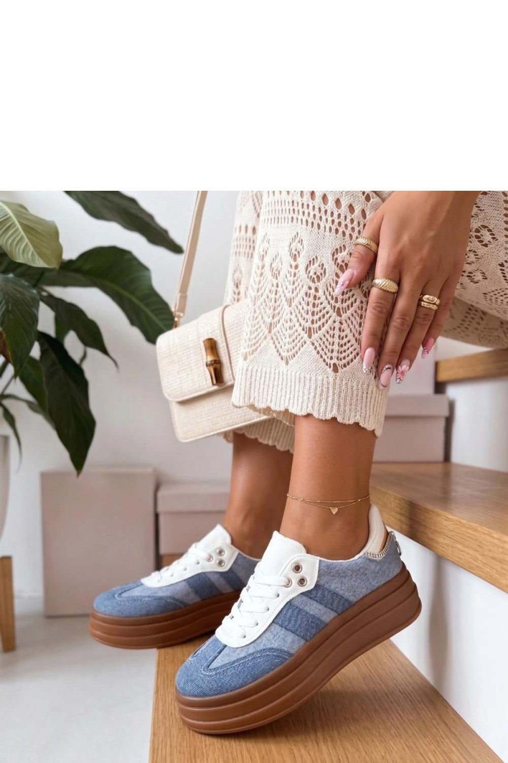 Sportliche Schuhe auf Plattform model 227742 Solea