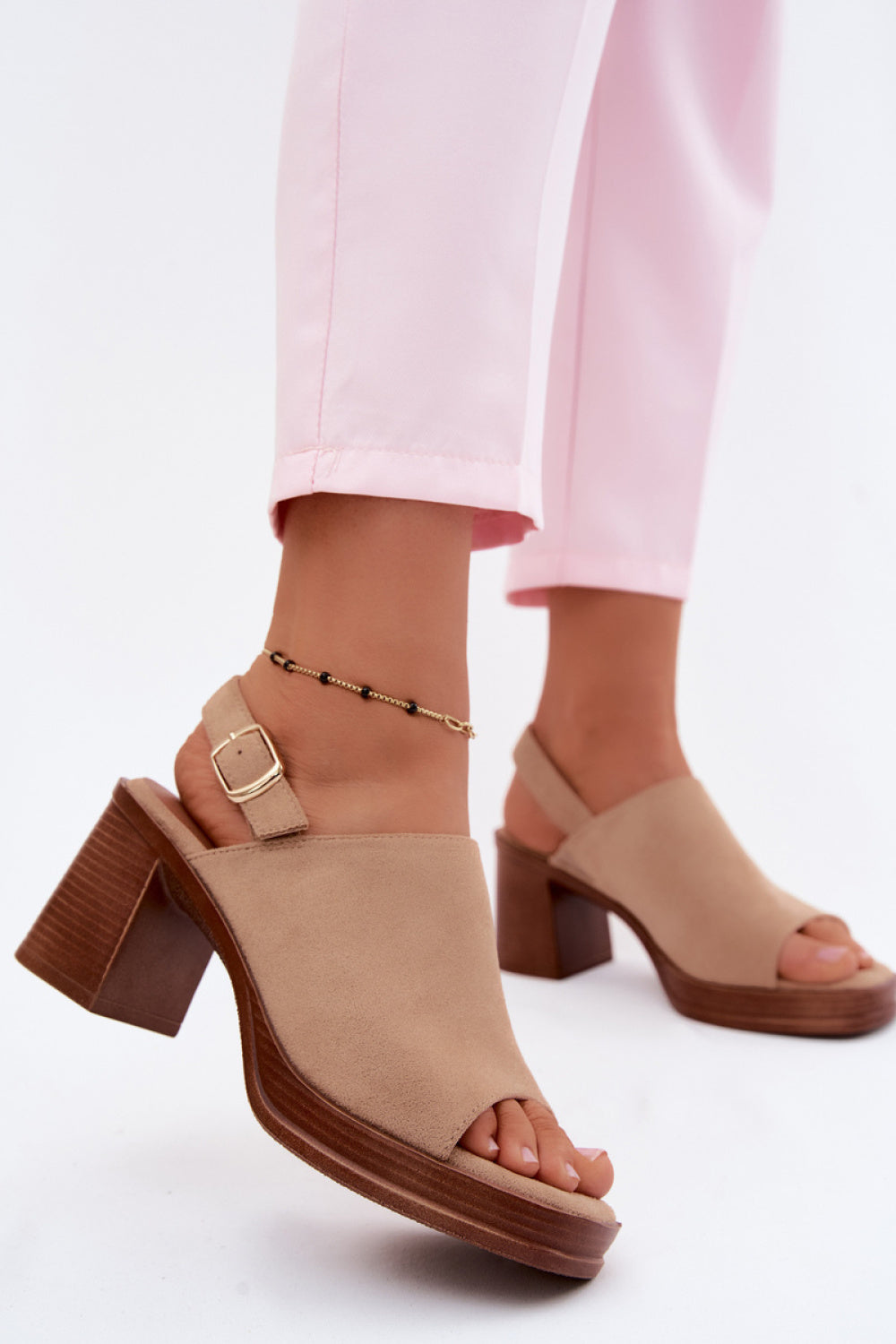 Sandalen mit Absatz model 227915 Step in style