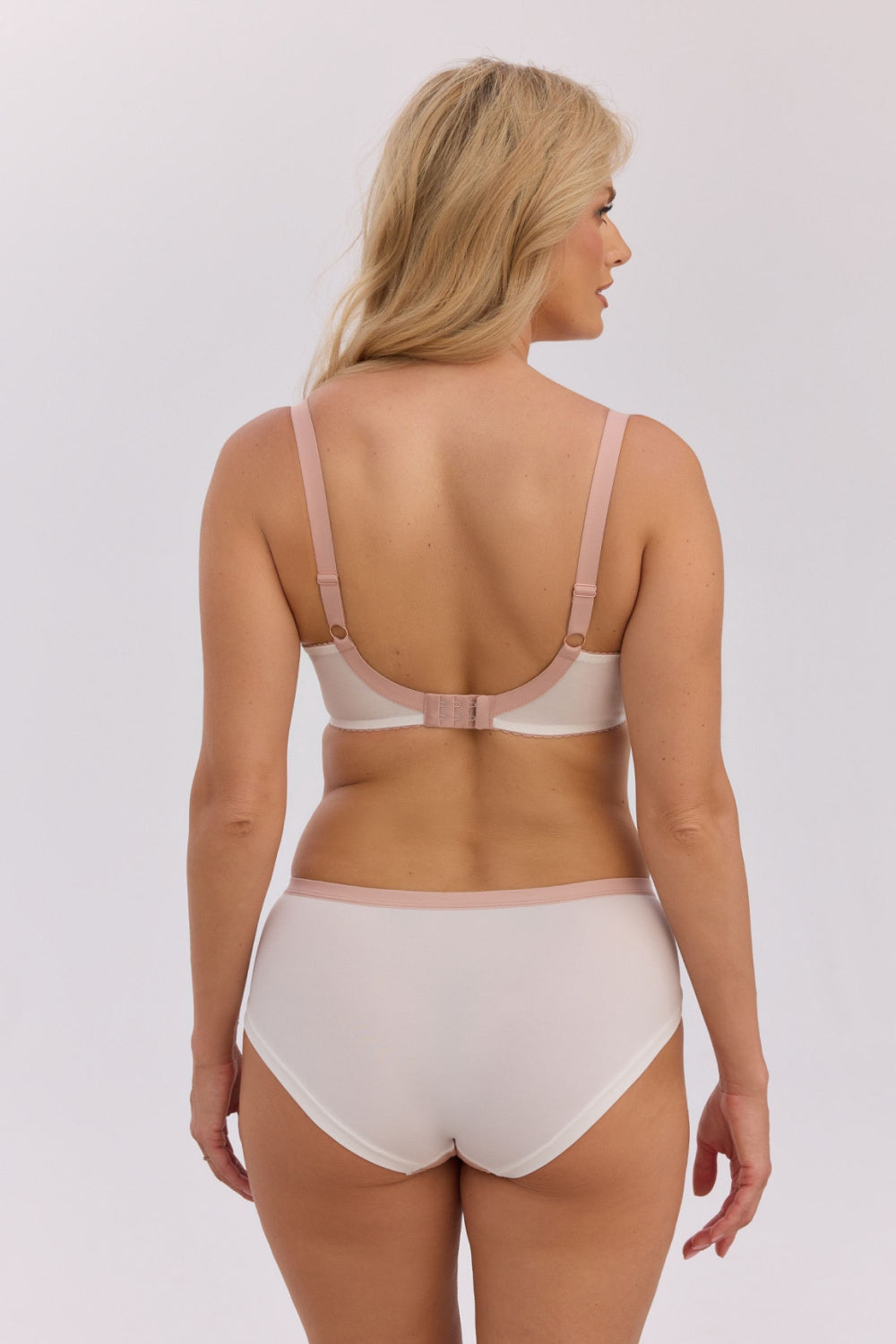 Höschen model 228496 Gaia