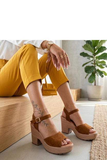 Sandalen mit Absatz model 229781 Solea