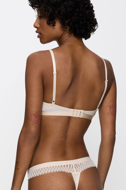 Strings model 230324 Triumph