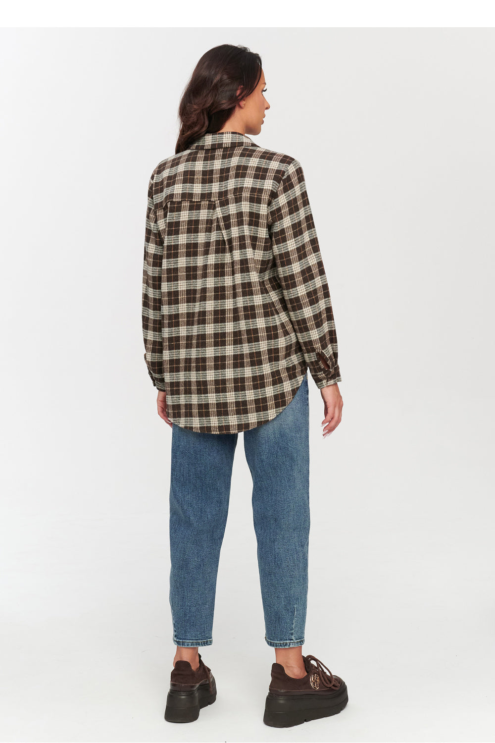 Langarm Hemd model 231012 Makadamia