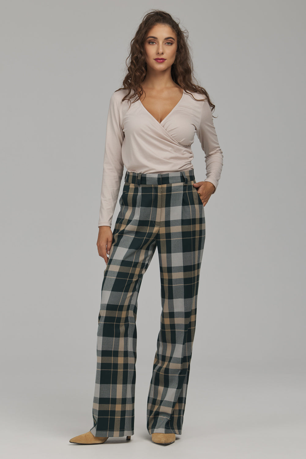 Damen Hose model 231342 Nife