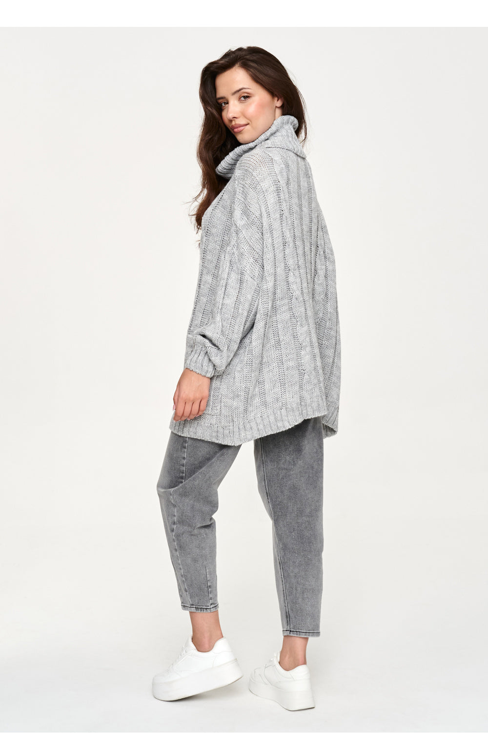 Rollkragenpullover model 232049 Makadamia