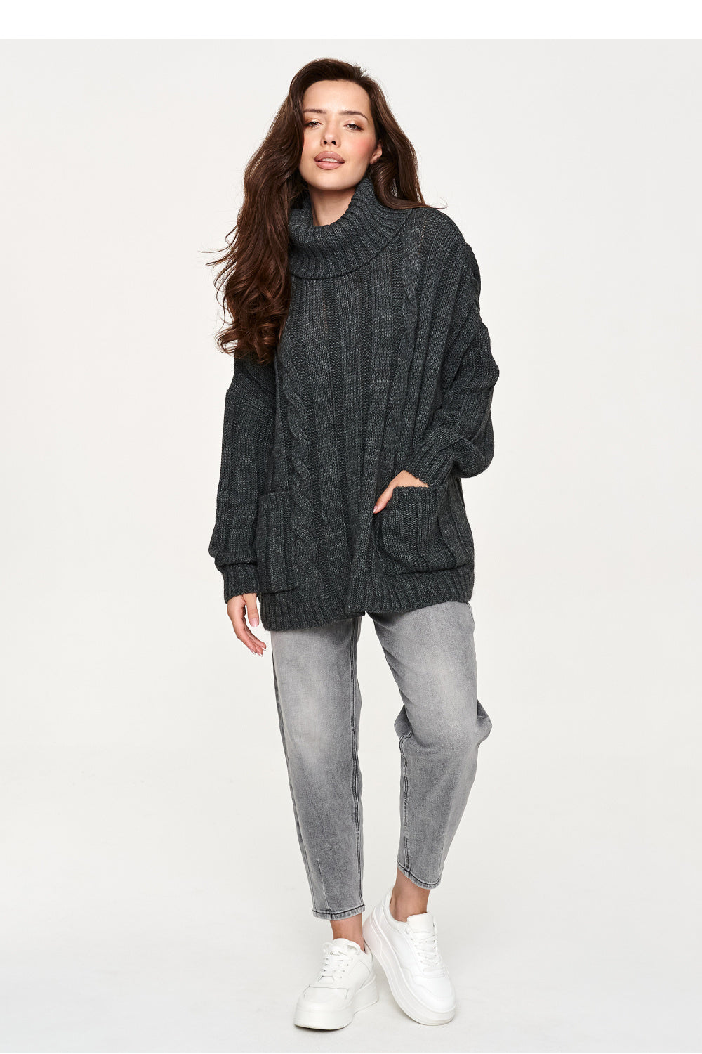 Rollkragenpullover model 232050 Makadamia