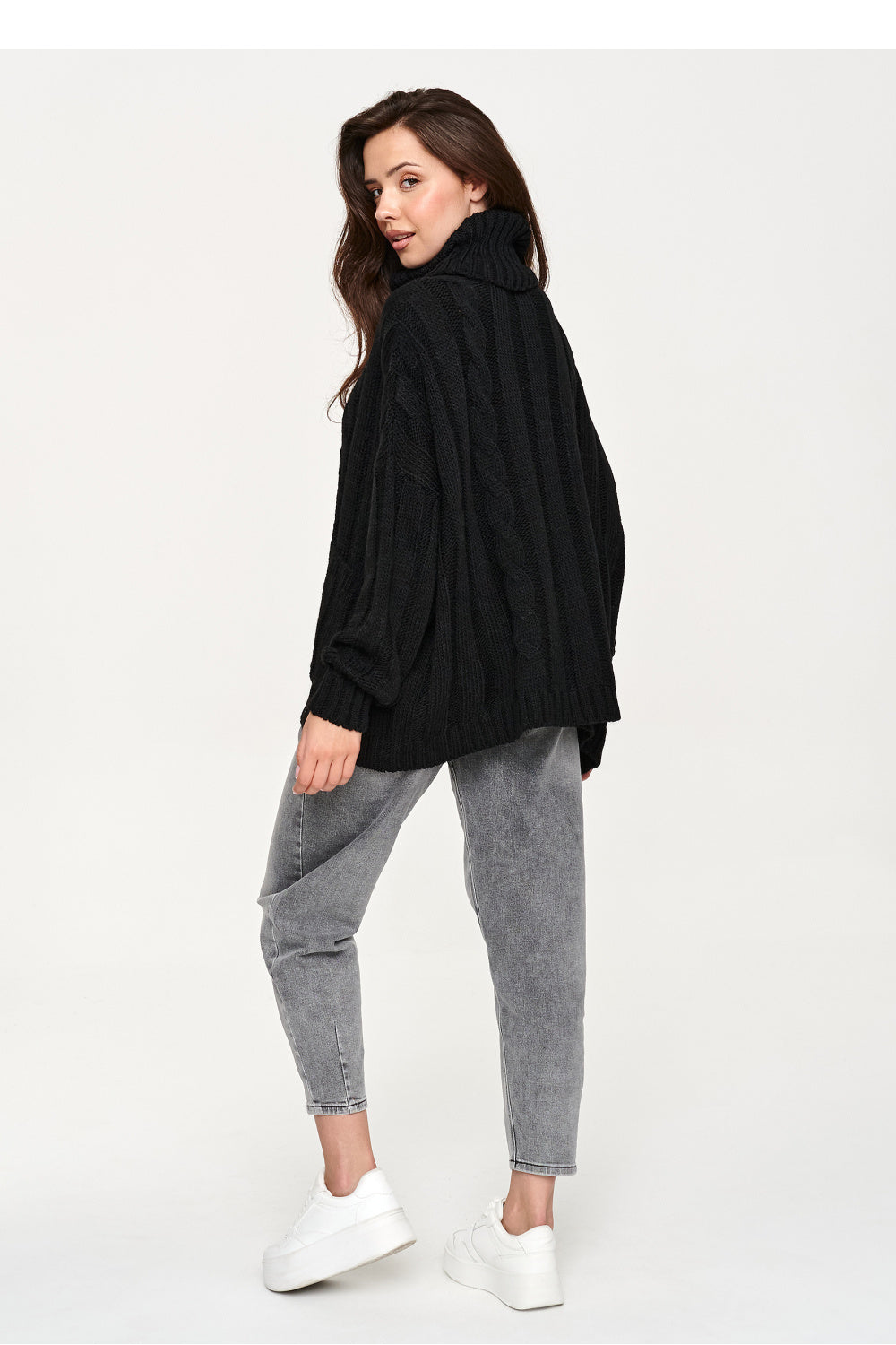 Rollkragenpullover model 232051 Makadamia