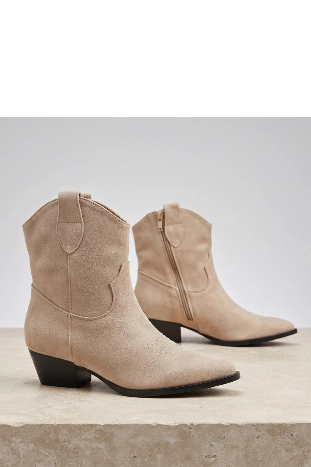 Stiefeletten mit Absatz model 232171 Solea