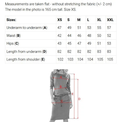 13-174 Sportliches Midikleid mit Taschen und Bindegürtel in der Taille