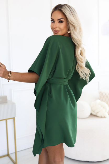 287-47 SOFIA Feminines Schmetterlingskleid mit Taillenband - smaragdgrün