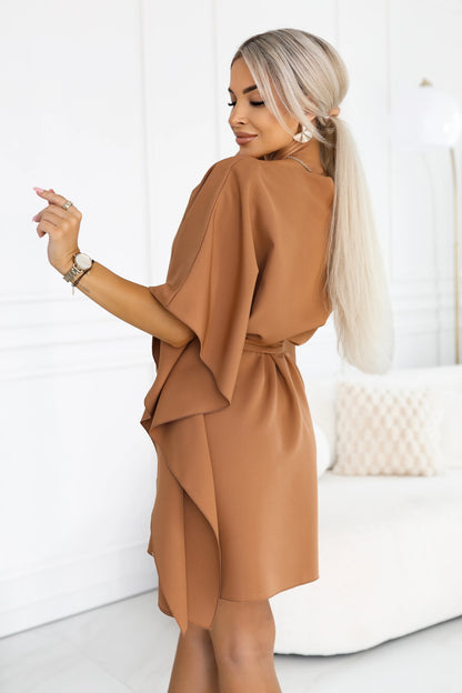 287-49 SOFIA Feminines Schmetterlingskleid mit Bindegürtel in der Taille - Toffee