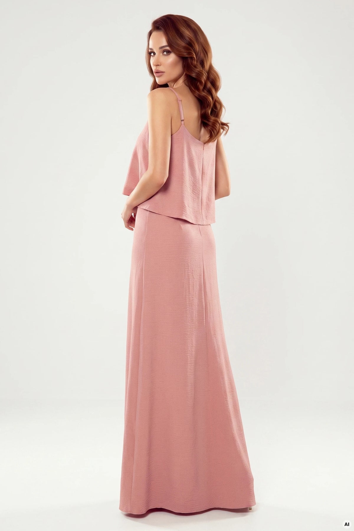 294-3 Ein langes Sommerkleid mit Trägern - Puderrosa