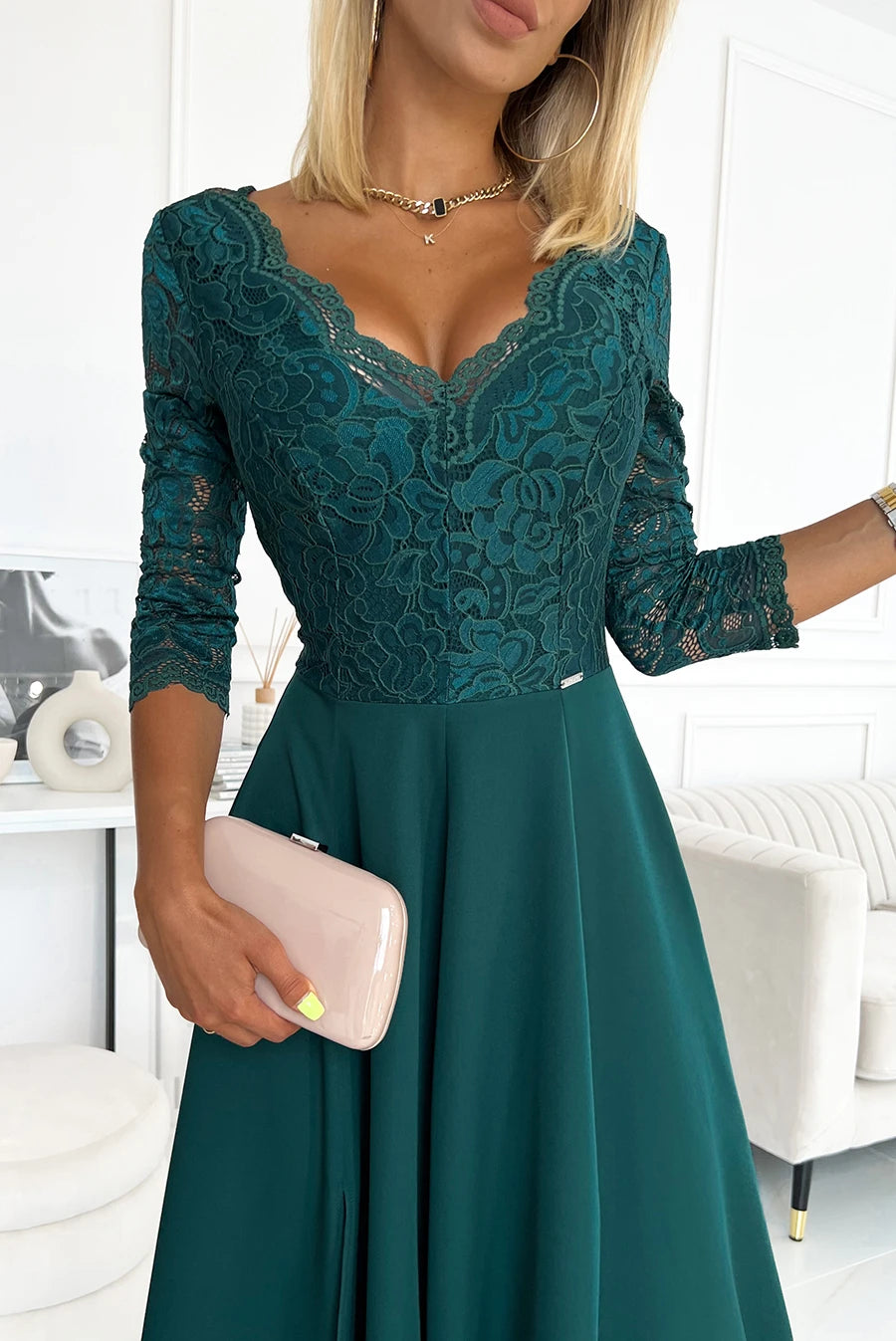 309-5 AMBER elegantes langes Spitzenkleid mit Ausschnitt