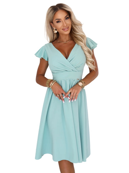 425-17 MATILDE Kleid mit Ausschnitt und kurzem Ärmel - Pistaziengrün