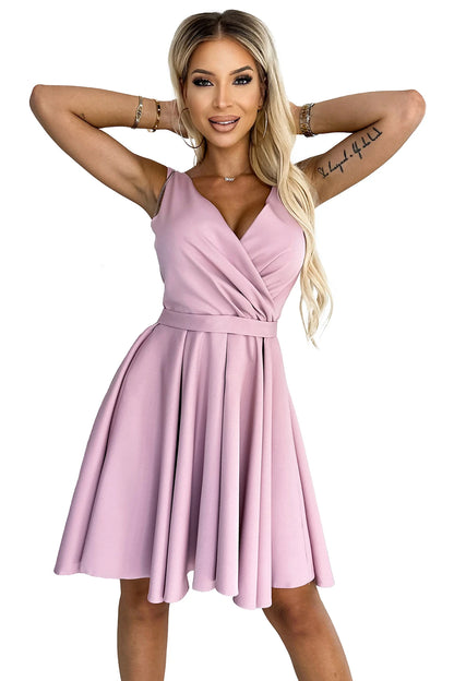 478-2 MAYA Kleid mit längerem Rücken, Ausschnitt und Gürtel - schmutziges