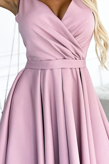 478-2 MAYA Kleid mit längerem Rücken, Ausschnitt und Gürtel - schmutziges