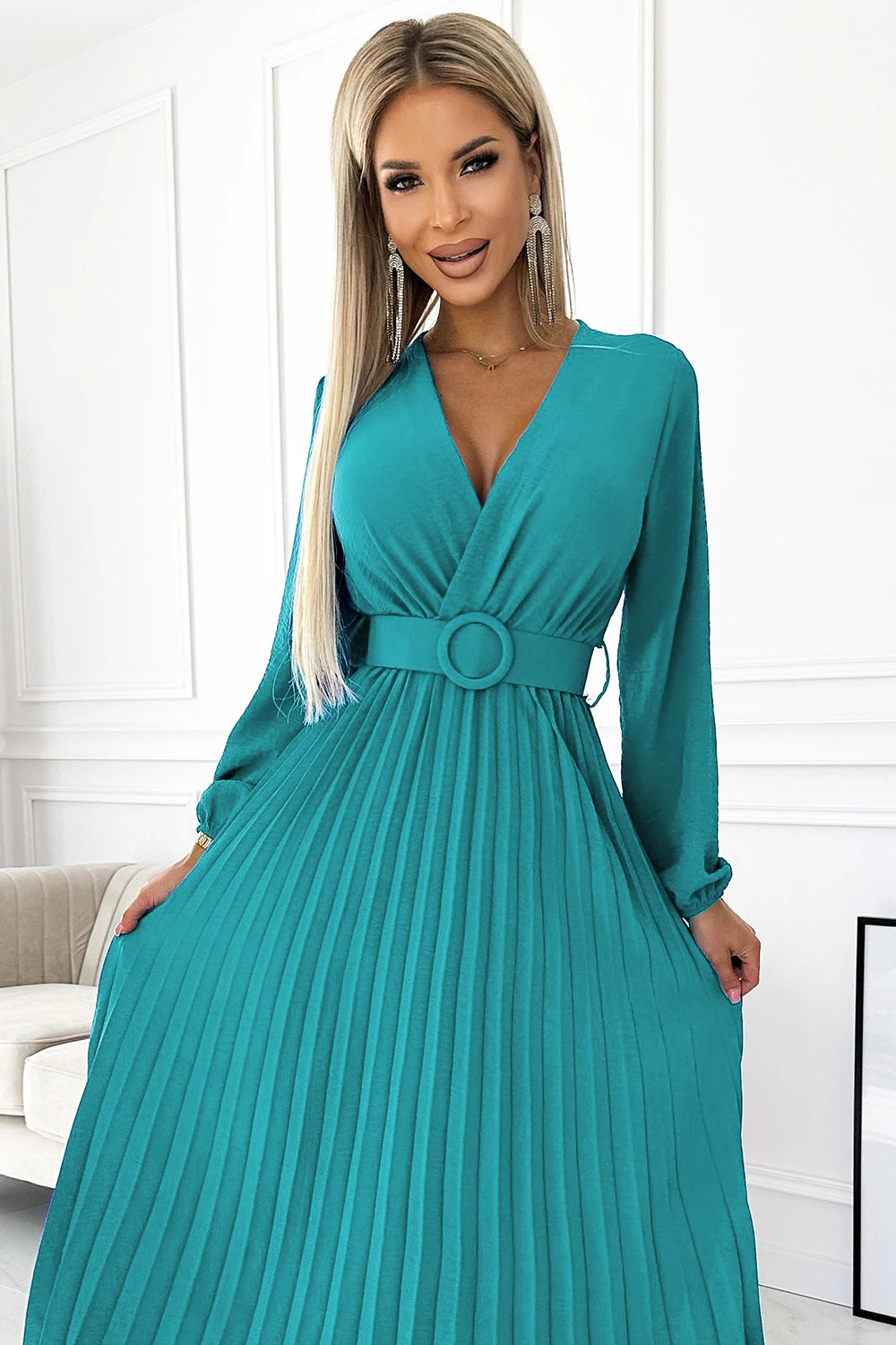 504-6 VIVIANA Plissee-Midikleid mit Ausschnitt, langen Ärmeln und breitem Gürtel - Meeresfarbe