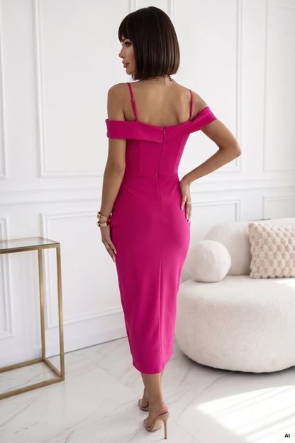 564-13 CALLIE Midikleid mit freien Schultern und Ausschnitt
