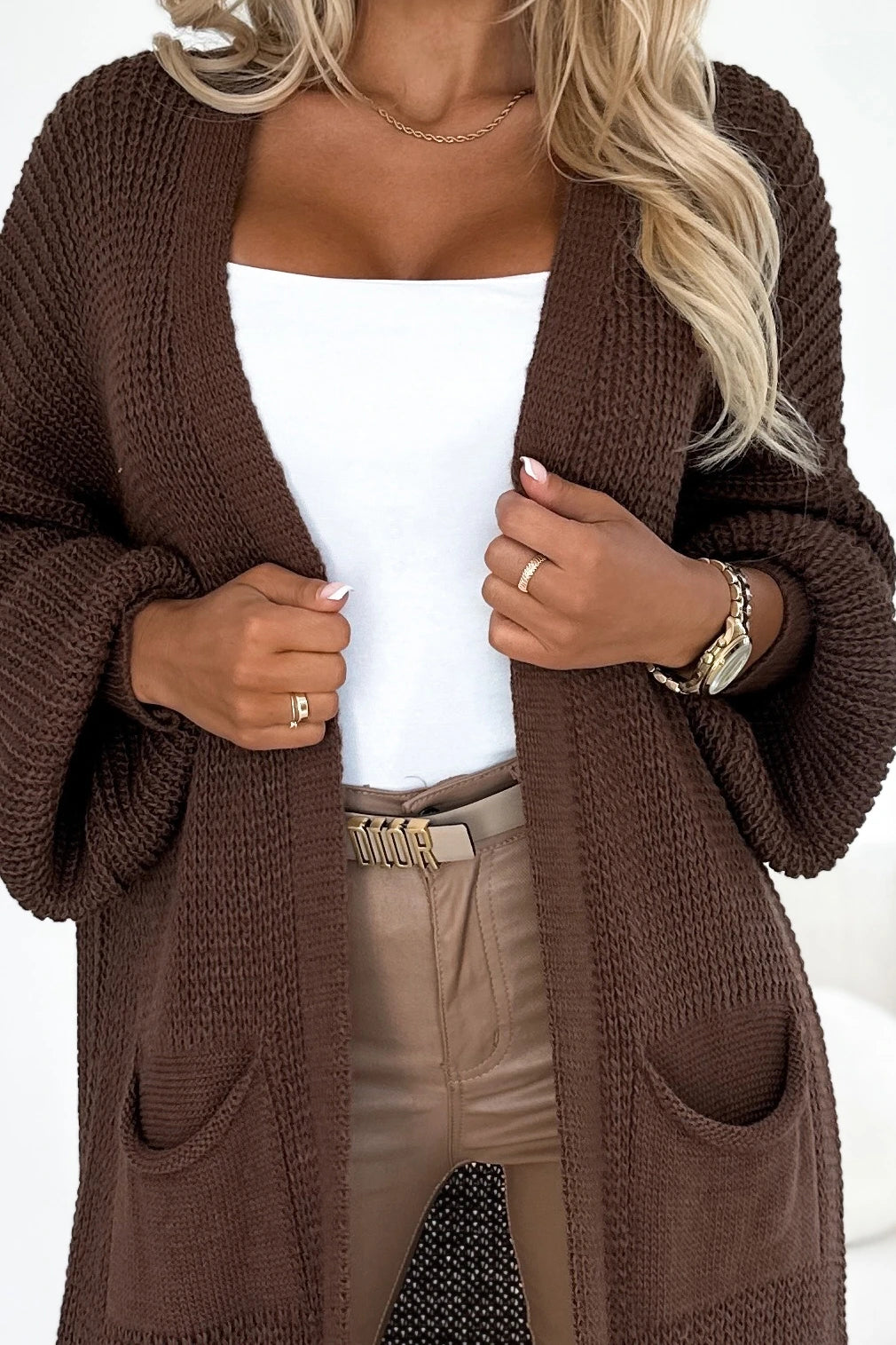 627-2 Strickjacke - langer Pulloverumhang mit Taschen - Schokoladenfarbe