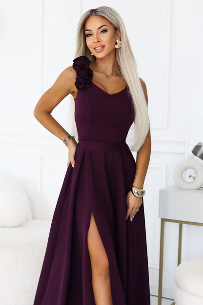 643-11 Elegantes Maxi-Abendkleid mit Schlitz und Rosen - reife Pflaume
