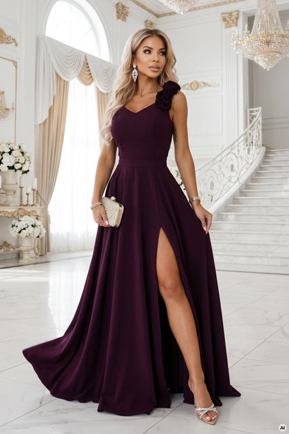 643-11 Elegantes Maxi-Abendkleid mit Schlitz und Rosen - reife Pflaume
