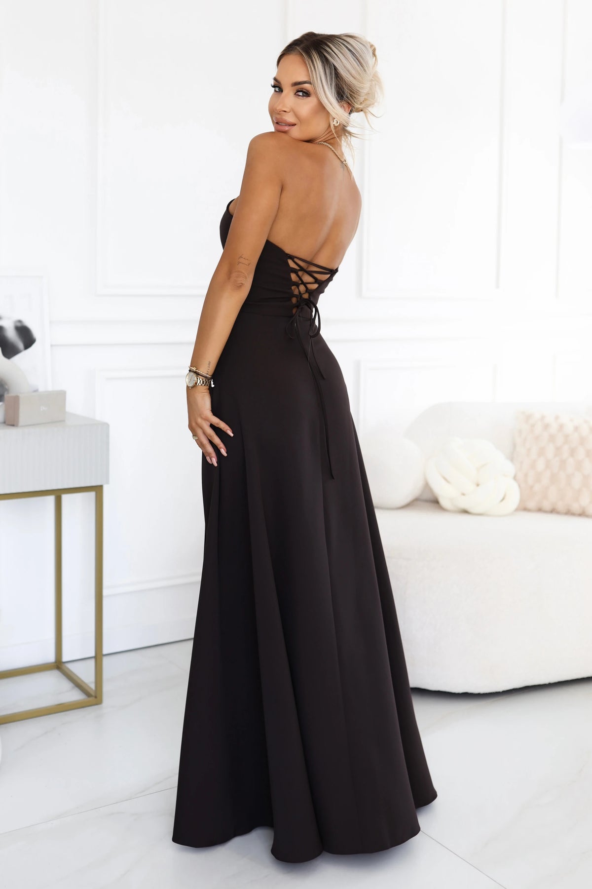 663-4 ELARA Korsett-Maxikleid mit Schlitz und Rückenband - schokoladenbraun