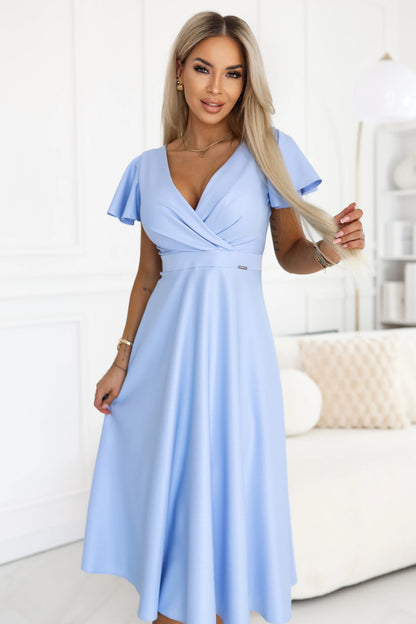 675-1 Ausgestelltes Midi-Kleid mit Wickelausschnitt und Glitzerschimmer - Hellblau