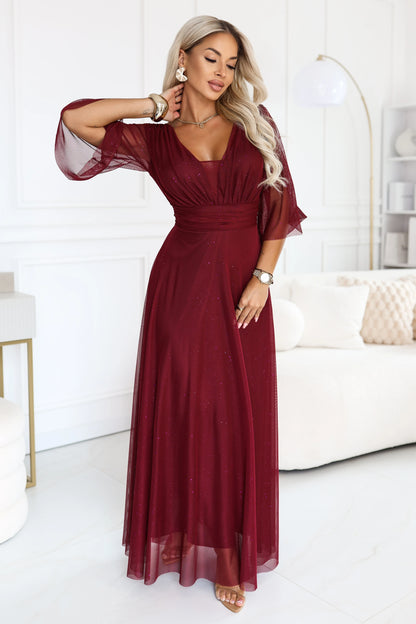 682-3 SOLENNE Langes schimmerndes Kleid mit Ausschnitt und Ärmel - dunkelbordeaux
